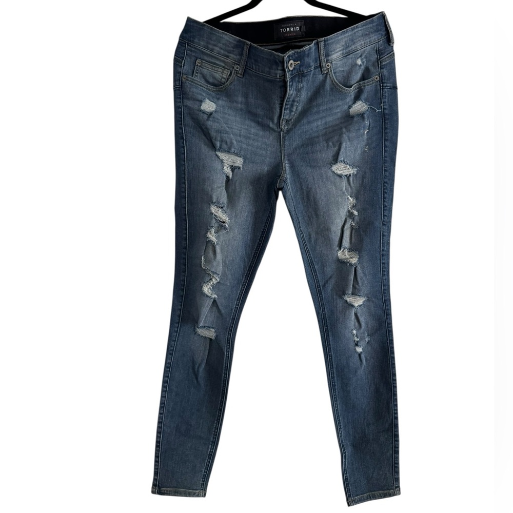 Torrid Bombshell Skinny Premium Stretch High-Rise Destructed Jean size 14R